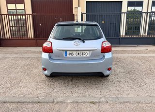 Toyota Auris 2010
