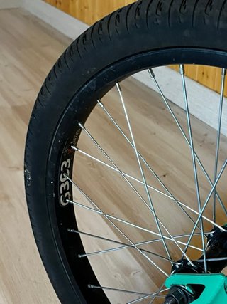 Bicicleta BMX verde