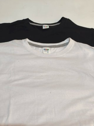 Lote 200 Camisetas Lisas Negras y Blancas Marca LE