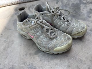 Zapatillas Nike Air Max Tavas Mujer
