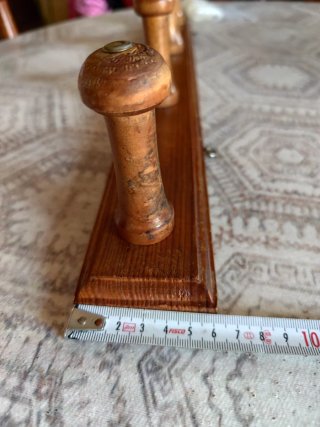 Perchero de pared vintage de madera maciza
