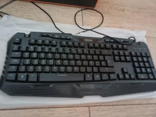 Teclado Krom Gaming RGB