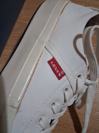 Zapatillas Levi's Blancas