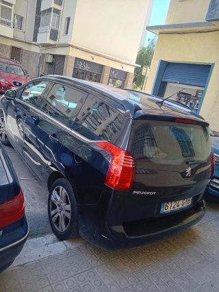 Peugeot 5008 2010