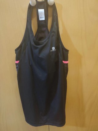Camiseta deportiva tirantes Domyos negra