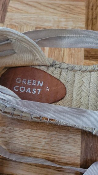 Sandalias planas esparto beige y blanco
