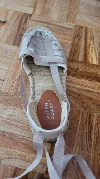 Sandalias planas esparto beige y blanco