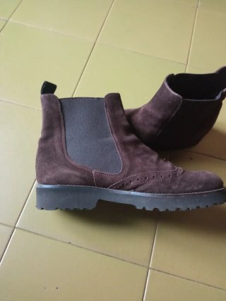 Gucci Sneakers Alte e Stivaletti Donna