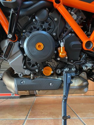 Tapa carbono KTM 1290