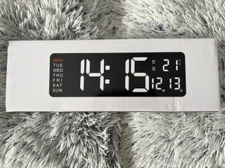Reloj Despertador LED Negro