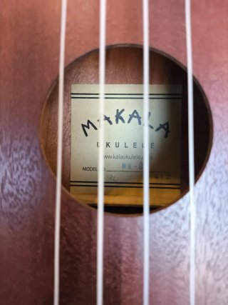 Ukulele Makala Marrone
