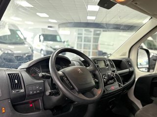 Peugeot Boxer 2.2 BlueHDi L2H2 Premium S&S  Premium S&S con Navegación