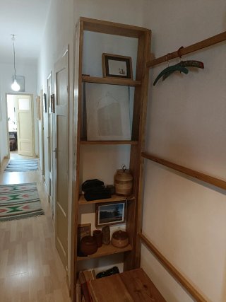 Estantería de madera