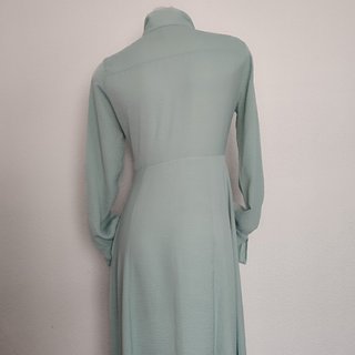 Vestido largo verde menta de ASOS. Talla M