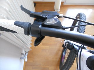 Bicicleta Montaña Ghost  blanca y rosa