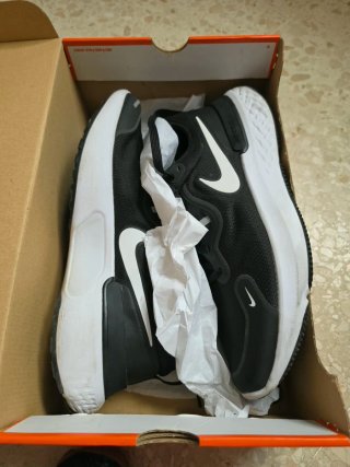 Tenis Nike Miler React Negro Blanco