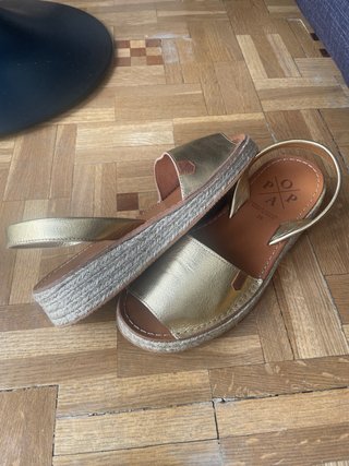 Sandalias POPA doradas talla 38