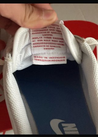 Nike Cortez Blancas y Rojas