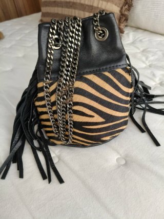 Bolso Piel Cebra Flecos Cadena