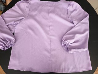 Camiseta lila manga abullonada talla 2XL