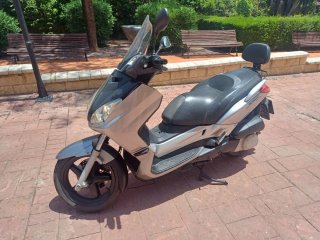 Yamaha XMAX 250cc Scooter