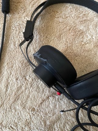 Auriculares Teenage Engineering con Micrófono