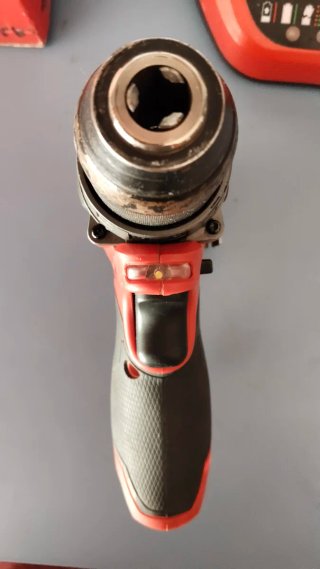 Atornillador Milwaukee M12 Fuel