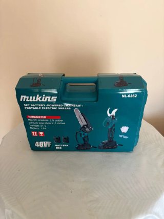 Kit di attrezzi da giardinaggio motosega e cesoie
