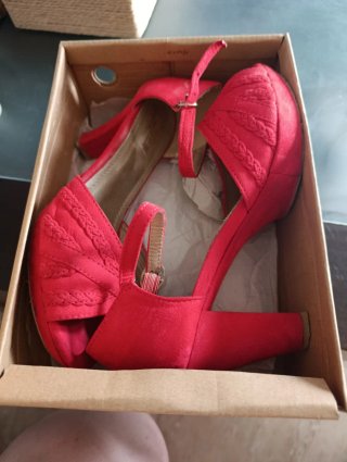 Sandalias tacón rojas