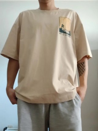 T-shirt bege com estampa Lost in Paradise