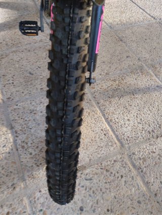 Bicicleta Licorne Montaña Negra y Rosa