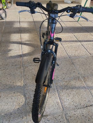 Bicicleta Licorne Montaña Negra y Rosa