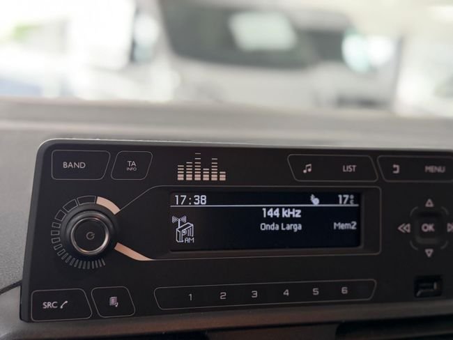 Peugeot Partner 2019, foto 13