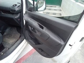 Peugeot Partner Pro Standard 600kg BlueHDi 73kW
