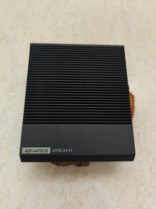 PC Industrial Fanless Advantech UTX-3117 NUEVO