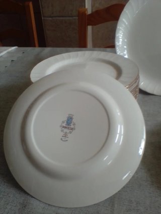 Vajilla porcelana blanca ribete dorado Pontesa