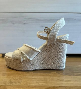 Sandalias Zara cuña beige/blanco talla 39