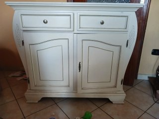 Credenza bianca in legno