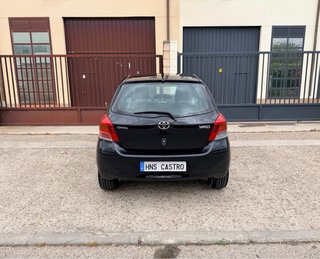 Toyota Yaris 2010