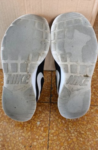 Scarpe Nike Tanjun nere taglia 38