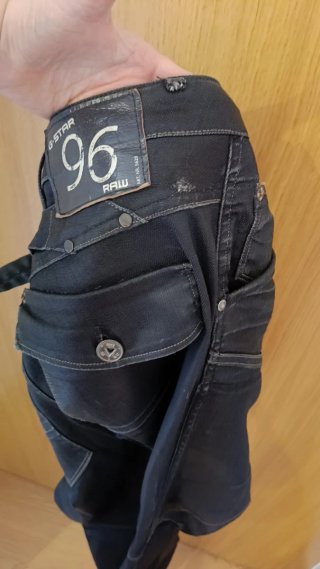 Pantalón G-Star RAW 96 negro encerado