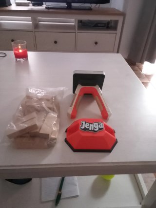 Juego Jenga con torre y base