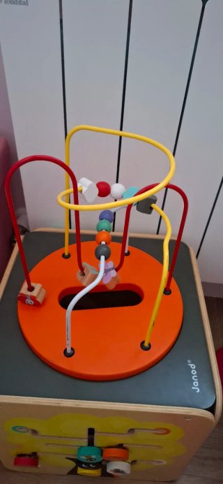 Cubo de madera con actividades Janod