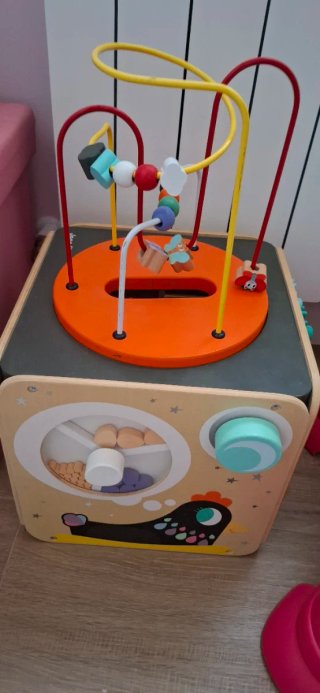 Cubo de madera con actividades Janod