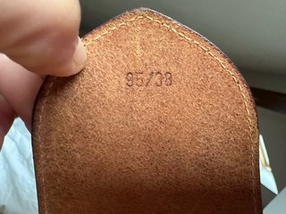 Cintura pelle vintage con catena e fibbia