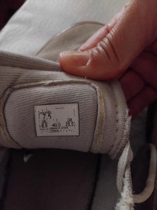 Zapatillas Vans Beige blanco con suela marrón