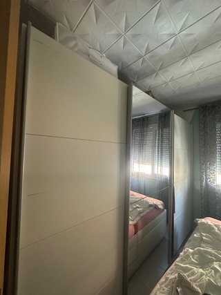 Armadio a porte scorrevoli a specchio