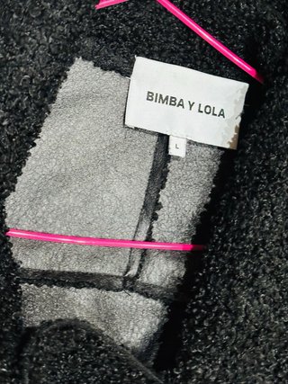 Abrigo Bimba y Lola Negro Talla L