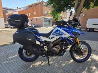 Suzuki V-Strom 1050 DE Azul/Blanca con MALETAS