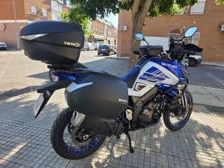 Suzuki V-Strom 1050 DE Azul/Blanca con MALETAS